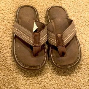 Boys flip flops. Size 13.